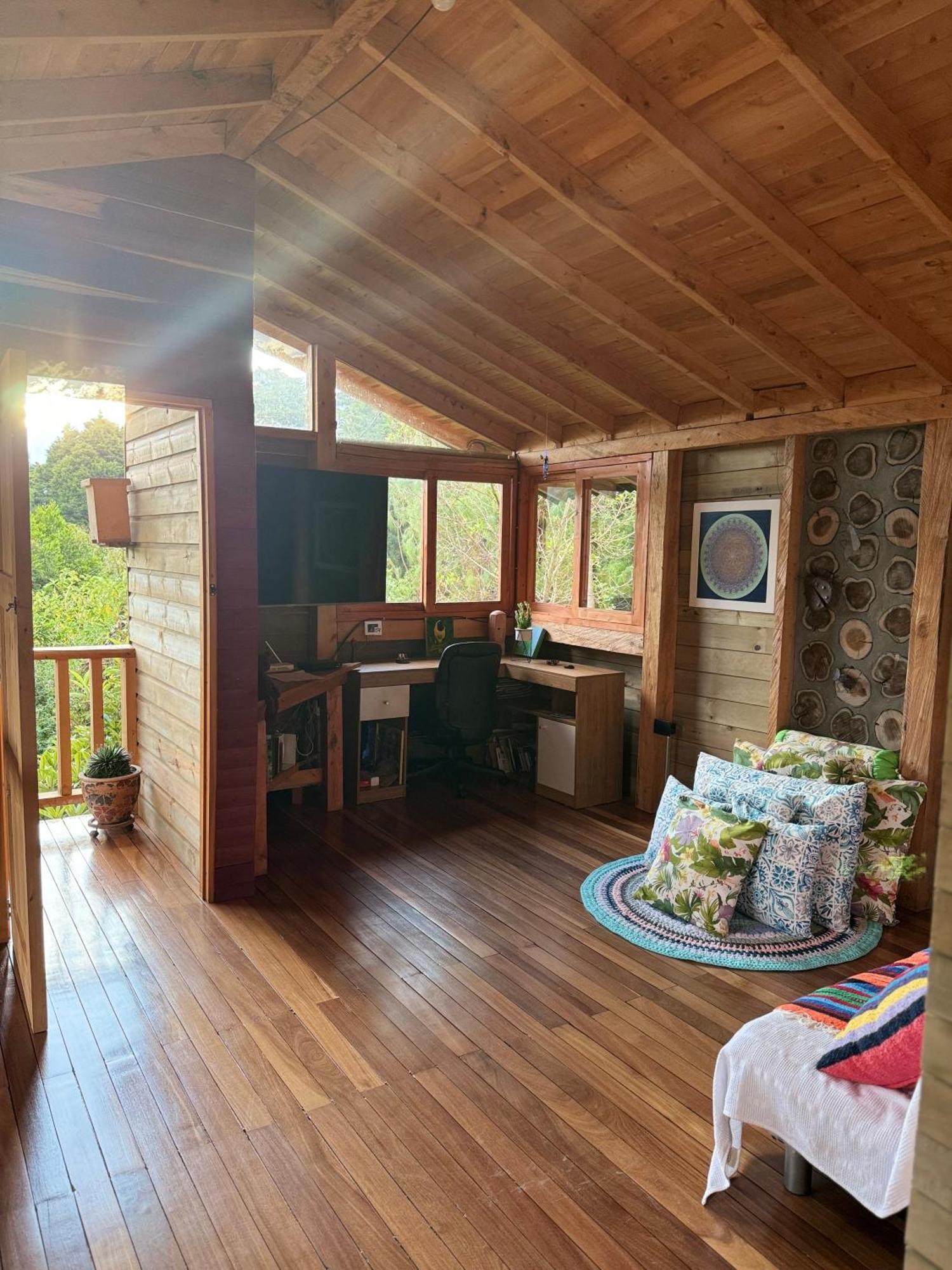 Beehouse Arvi Cabana Guarne Exterior foto